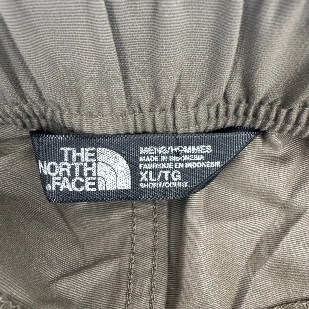 The North Face Paramount Peak II Convertible Hiking Pants Taupe Mens XL Short